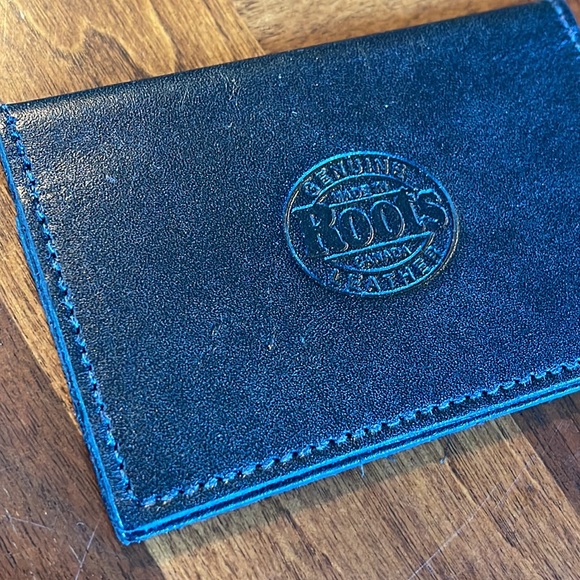 VINTAGE ROOTS (CANADA) WARNER BROS RECORDS EMBOSSED LEATHER CARD HOLDER - Picture 7 of 8